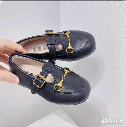 Детские туфли