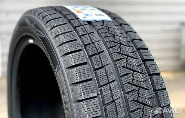 Triangle Trin PL02 235/40 R19 96W