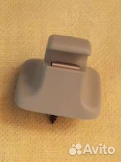 Кронштейн козырька Volkswagen Jetta 6