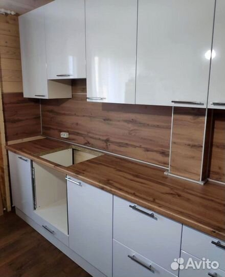 Кухни на заказ с надежными креплениями