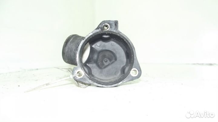 Корпус термостата 0140200039 Мерседес C-Класс