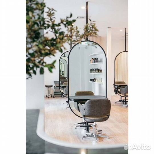 Зеркало капсула с окантовкой