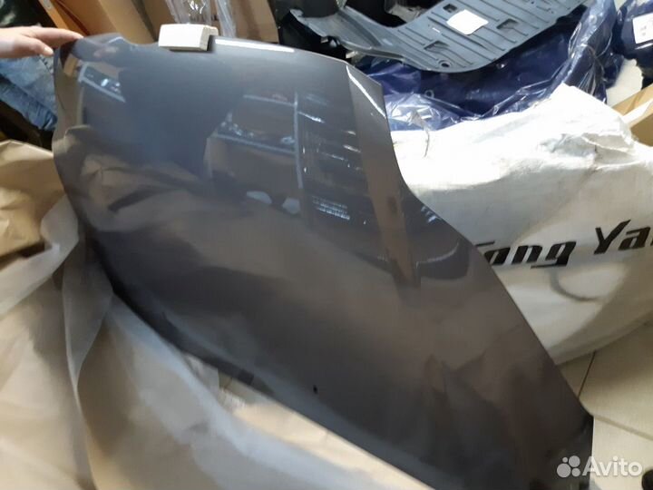 Капот серый Ford Focus 3