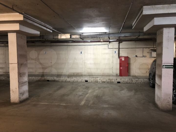 Машиноместо, 18 м²