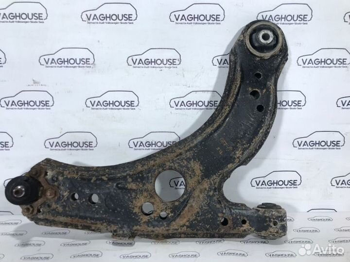 Рычаг подвески передний правый Volkswagen Golf 4
