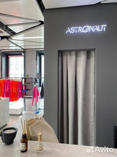 Неоновая вывеска от производителя