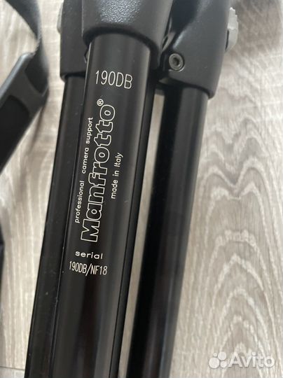 Фотоштатив Manfrotto в отличном состоянии