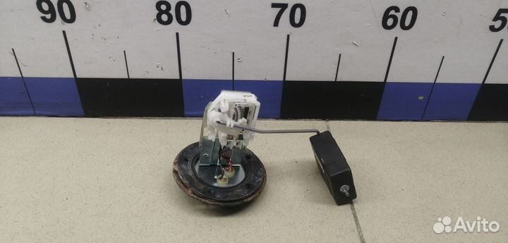 Датчик уровня топлива RAV 4 2013