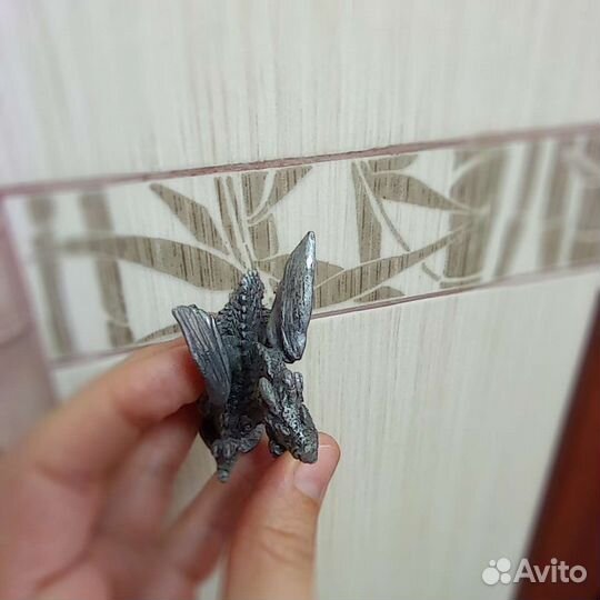 Дракон бронза