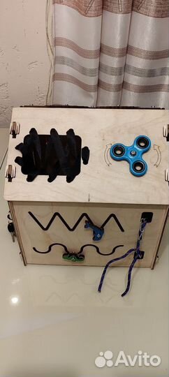 Бизиборд, бизидом