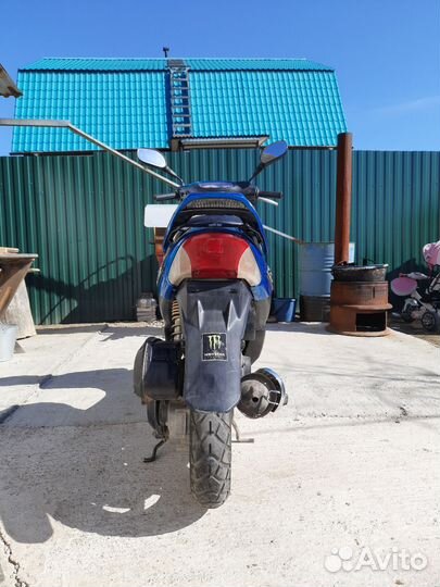 Продам скутер suzuki