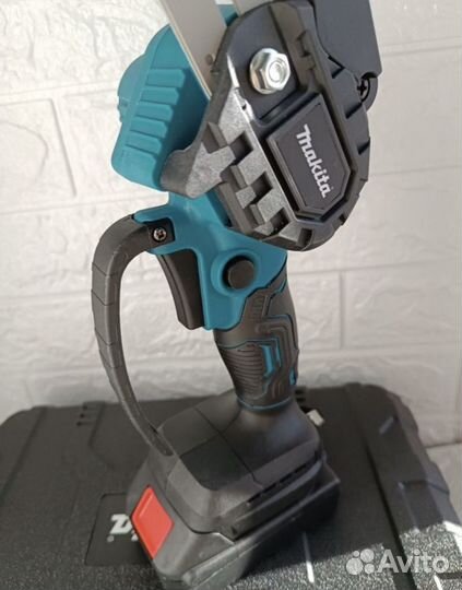 Аккумуляторная пила сучкорез Makita 8 дюймов