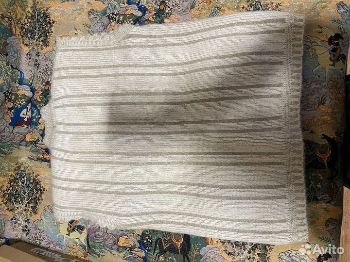 Безрукавка женская вязаная