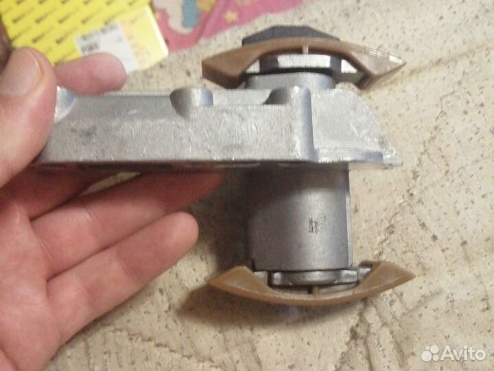 Гидронатяжитель цепи VAG