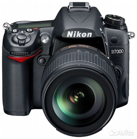 Продаю полупрофессиональную камеру Nikon D7000