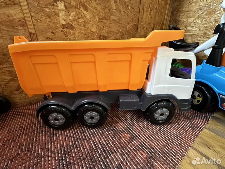 Машина детская большая