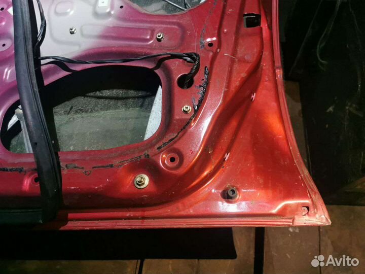 Subaru impreza дверь