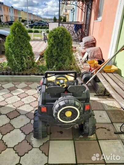 Внедорожник электромобиль для детей