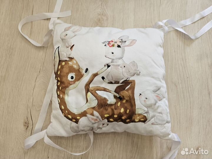 Бортик в детскую кроватку+органайзер+простынка