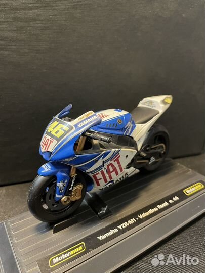 Коллекционные модели автомобилей и мотоциклов