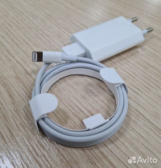 Кабель Apple Lightning USB