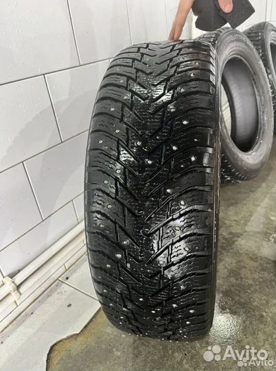 Nokian Tyres Hakkapeliitta 8 SUV 225/65 R17