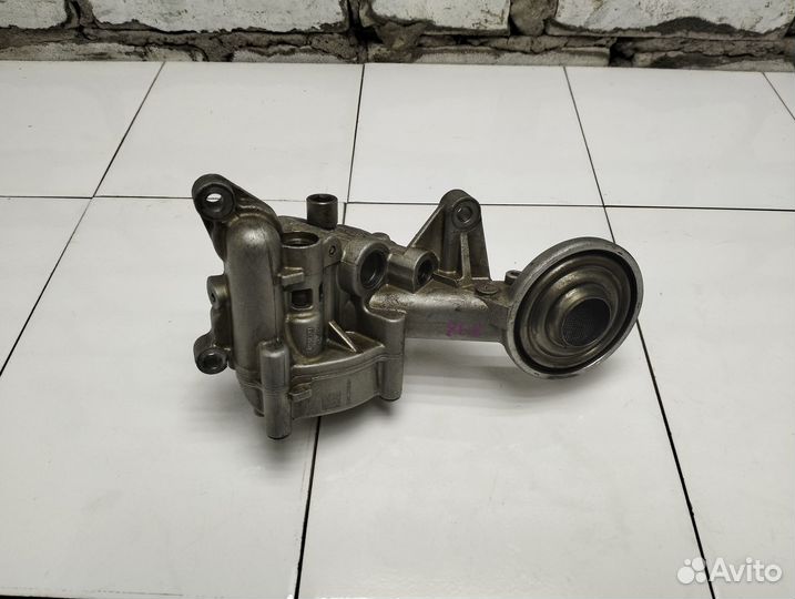 Насос масляный Audi A5 8T