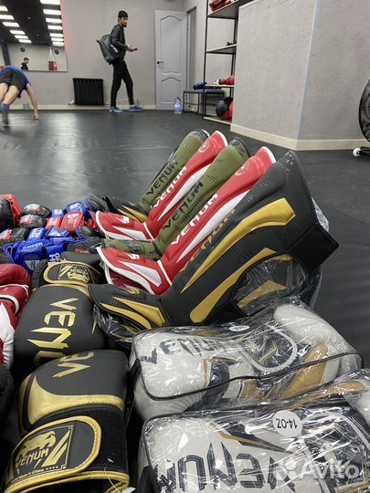Боксерские перчатки