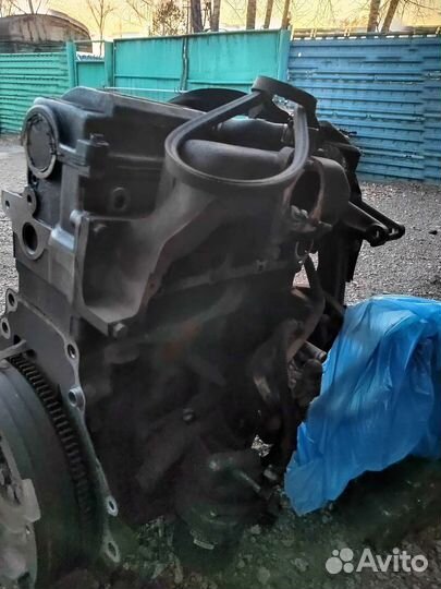 Продам двигатель R2