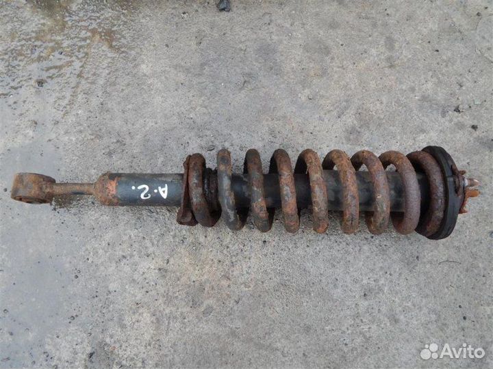 Амортизатор передний левый Toyota Land Cruiser