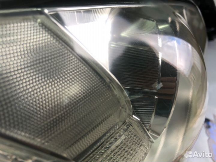 Фара передняя передняя правая Subaru Legacy BL