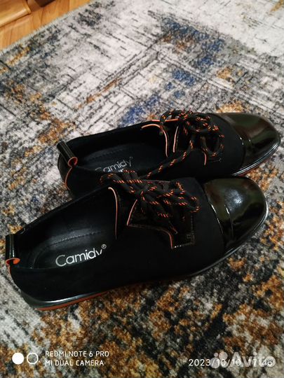 Женская обувь