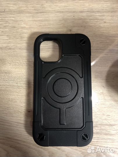 Чехол на iPhone 12