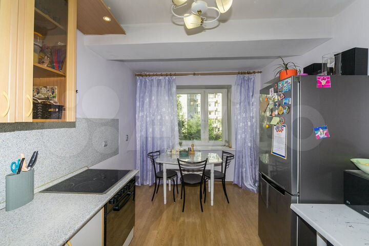 4-к. квартира, 122,8 м², 2/5 эт.