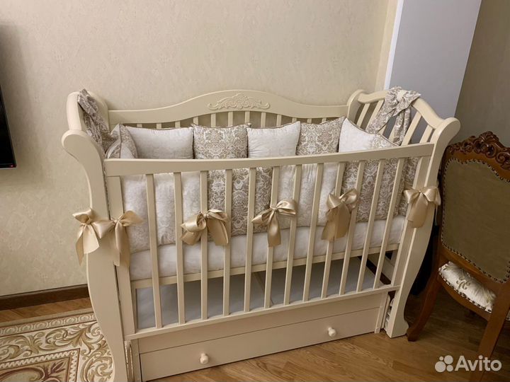 Детская кроватка