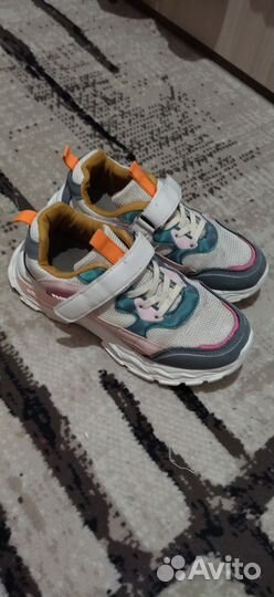 Кроссовки на девочку