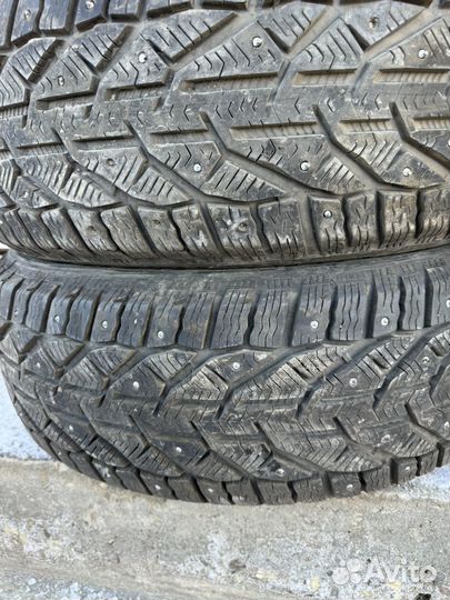 Kormoran Stud 2 215/55 R17