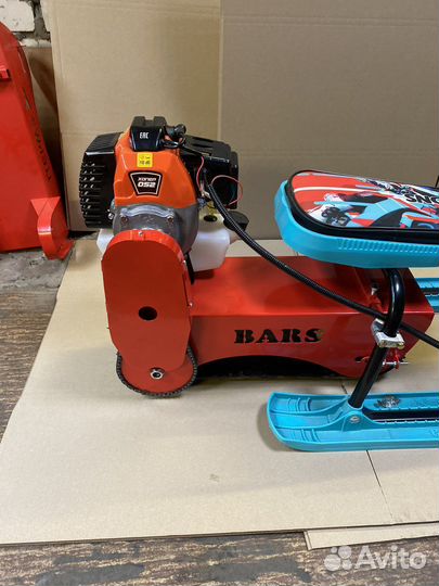 Снегокат с мотором (мини снегоход)