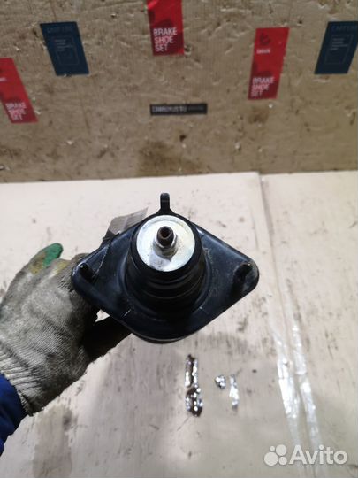 Амортизатор задний Honda Odyssey RB1