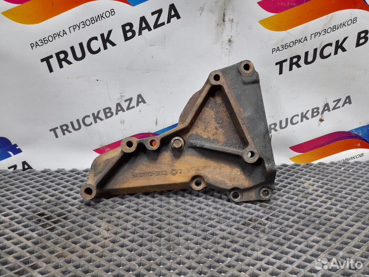 Крышка шестерни распредвала Man F2000