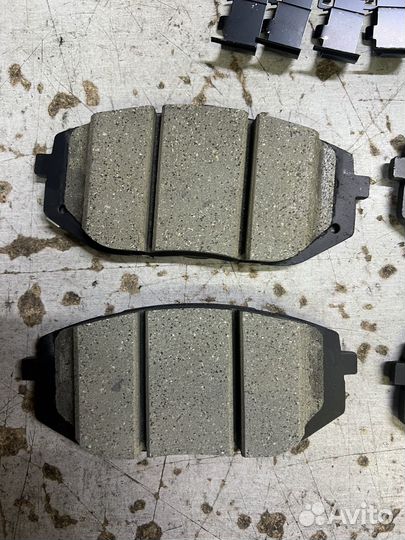 Колодки тормозные передние 58101-L0A10