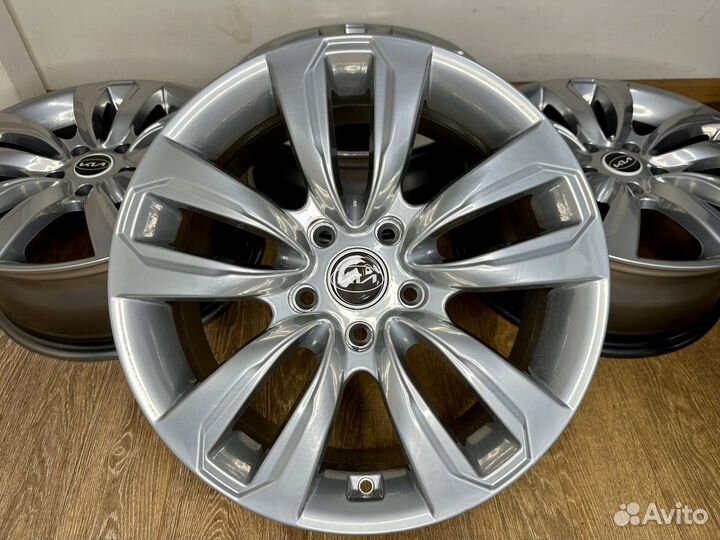 Диски на Kia sportage R17