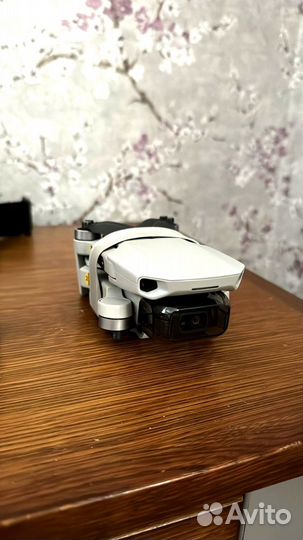 Квадрокоптер DJI Mavic Mini 2 Fly More Combo