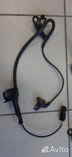 Датчик abs передний toyota noah voxy
