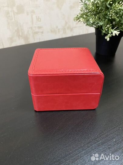 Подарочная коробка