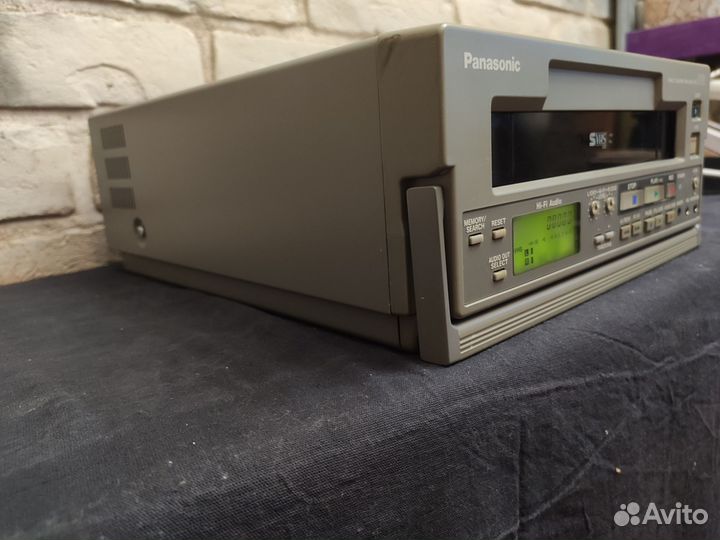 Видеомагнитофон panasonic s-vhs ag 5700