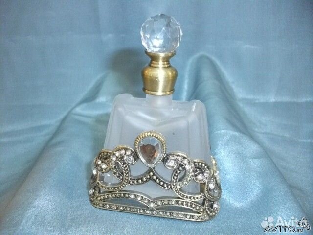 Флаконы для духов и масел