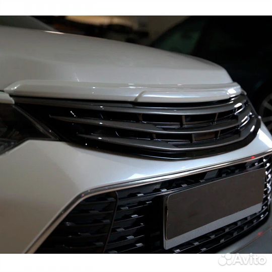 Накладка на капот (анти хром) Toyota Camry XV55