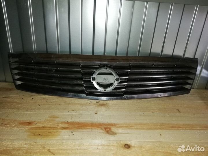 Решетка радиатора Nissan Teana j31