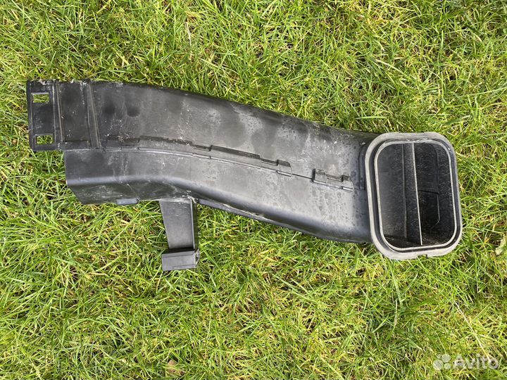 Впускной канал BMW X3 X4 X5 X6 X7 13718587575